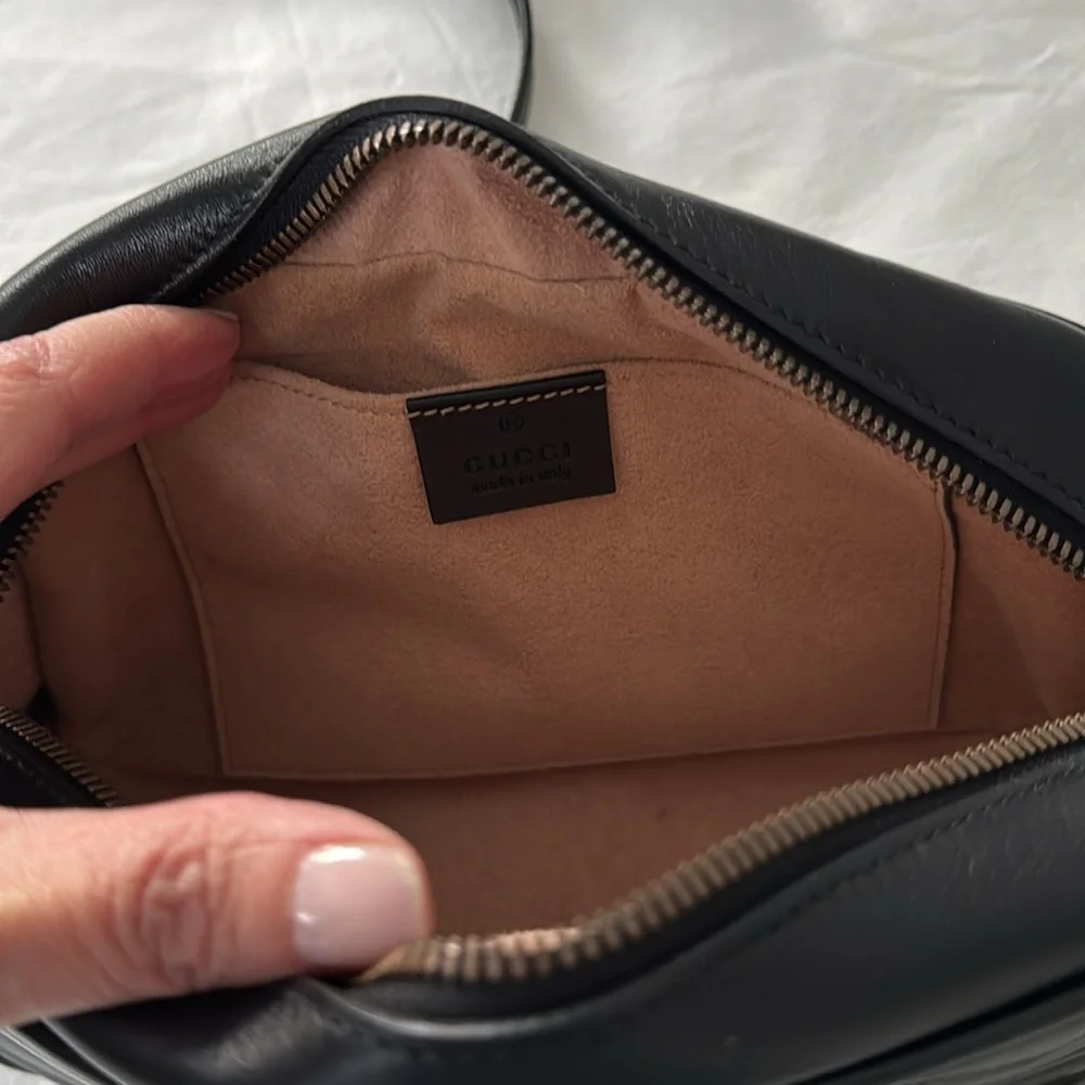 Gucci Marmont Small Camera Bag - Picture 8 of 10